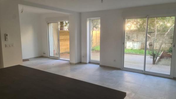 PROCHE CENTRE VILLE NARBONNE - Maison  5 pièce(s) 107 m2