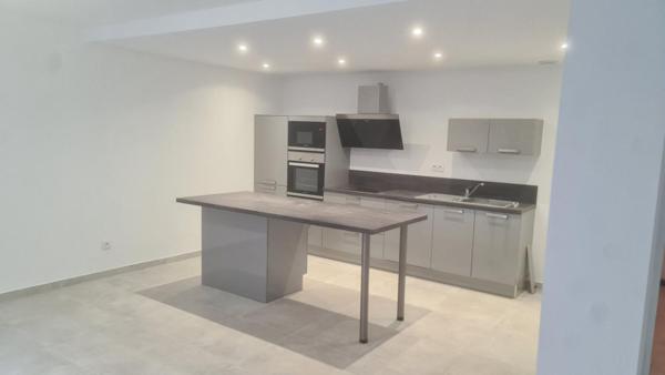 PROCHE CENTRE VILLE NARBONNE - Maison  5 pièce(s) 107 m2