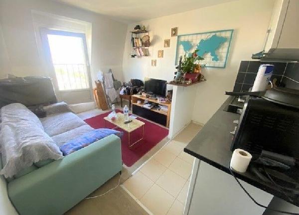 Appartement à vendre    1 pièce •  Saint-Denis