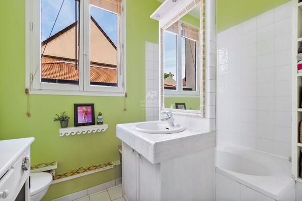 Maison Saint Germain En Laye 4 pièce(s) 93.72m2 €750 000 ** - Référence 17186