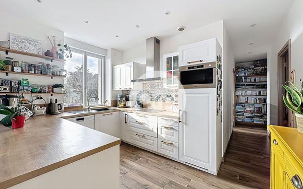 Appartement à vendre    4 pièces • 93,50 m2 Saint-Sorlin