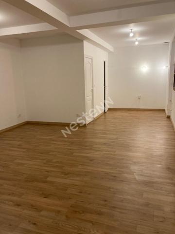 Local commercial Pontoise 72.03m2