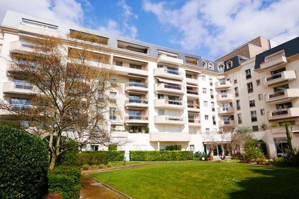 A VENDRE - APPARTEMENT 3 PIECES - RESIDENCE HESPERIDES