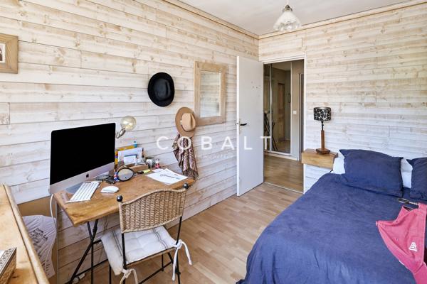 Dernier étage avec terrasse plein sud : un bel appartement familial aux prestations soignées
