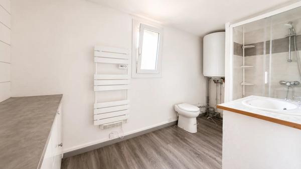 Location                                                      Appartement
                        
                     3 pièces                      84 m2                     à Pourrières