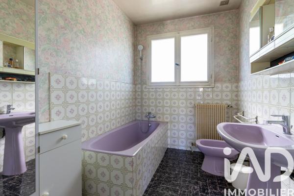 Maison à vendre 5 pièces 105 m² Conches-en-Ouche
