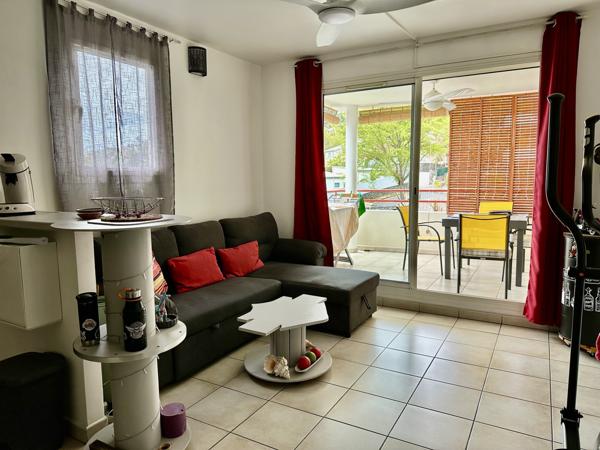 Appartement T2 meublé - 37m² - La Possession - Vue mer et Piscine