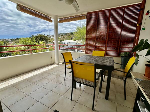 Appartement T2 meublé - 37m² - La Possession - Vue mer et Piscine