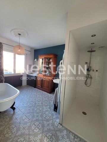 Maison Saint Nazaire 8 pièce(s) 173 m², maison familiale spacieuse avec 6 chambres et sous-sol total