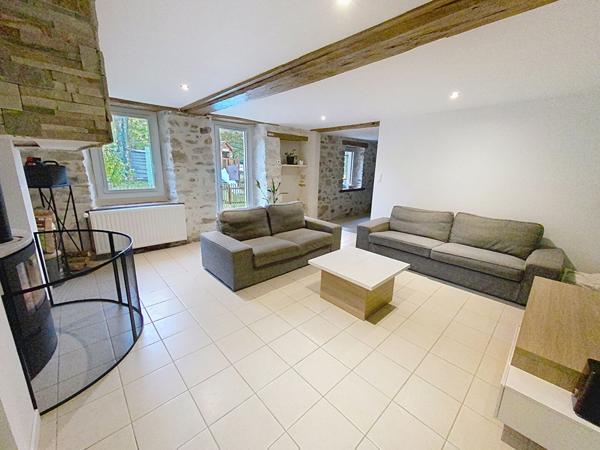 Longère de 4 chambres entièrement rénovée sur un terrain de 17000 m²