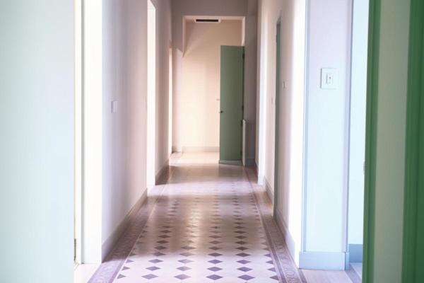 Château du 19e  avec dépendances et parc