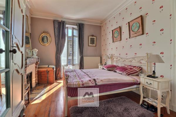 BORDEAUX quartier Judaïque - à vendre maison bourgeoise en pierre avec 3/4 chambres et patio