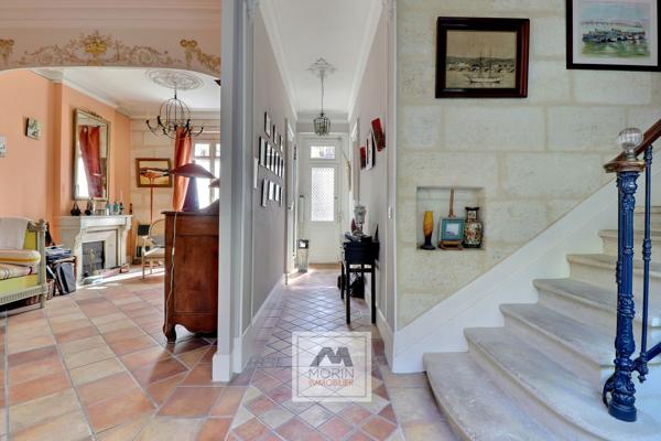 BORDEAUX quartier Judaïque - à vendre maison bourgeoise en pierre avec 3/4 chambres et patio