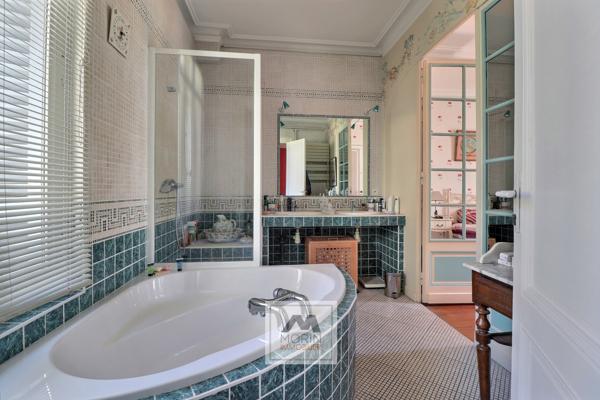 BORDEAUX quartier Judaïque - à vendre maison bourgeoise en pierre avec 3/4 chambres et patio