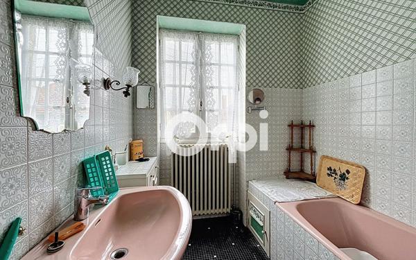 Maison à vendre    5 pièces •  Brive-la-Gaillarde