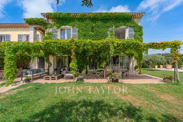 Mougins Co exclusivité - Magnifique bastide provençale au calme absolu
