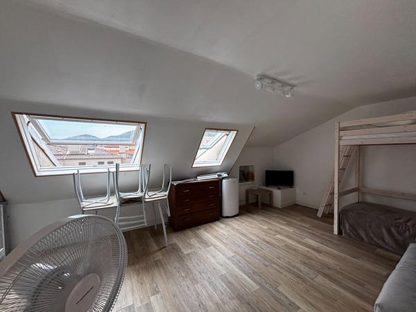 A LOUER STUDIO 20000 AJACCIO CENTRE VILLE PLACE DIAMANT