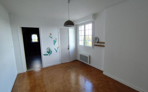 Maison à louer    5 pièces • 156,99 m2 Plougar