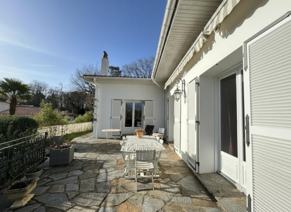 Royan, Le Chay, Emplacement, Volume et qualité de construction !
