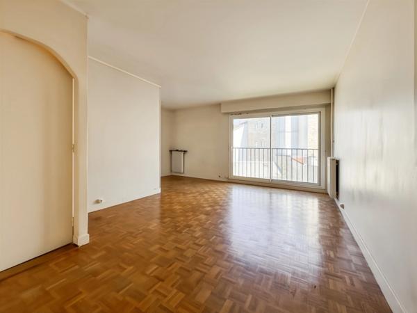 GRAND STUDIO À FORT POTENTIEL SAINT-JACQUES / DENFERT-ROCHEREAU PARIS 14EME ARRONDISSEMENT (75)