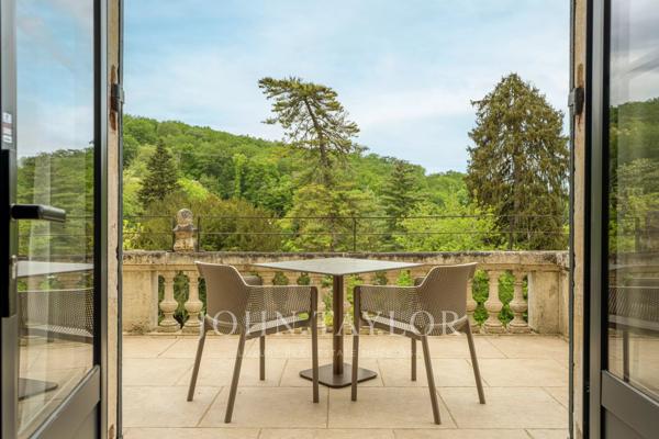 Domaine d’exception avec activité hoteliere et restaurationau coeur du perrigord blanc – Château du XVIIIᵉ siècle au cœur d’un parc boisé de 3,5 hectares