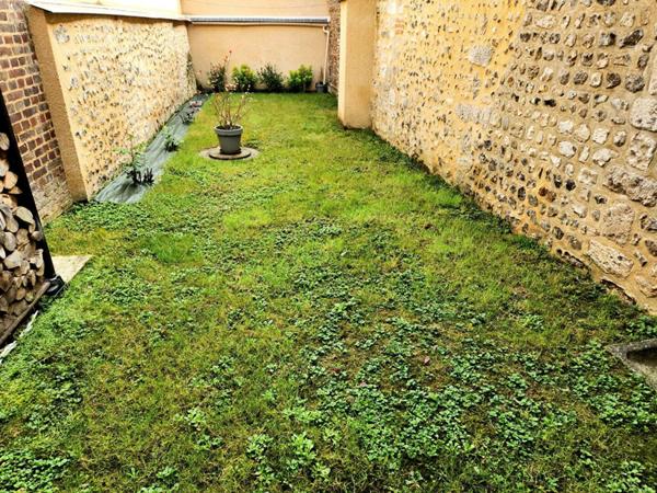 Exclusivité : Petit Andelys, agréable maison sans travaux de 94.50 m2 proche des bords de Seine, - 2 chambres sur 153 m2 de terrain - Prix 317.700