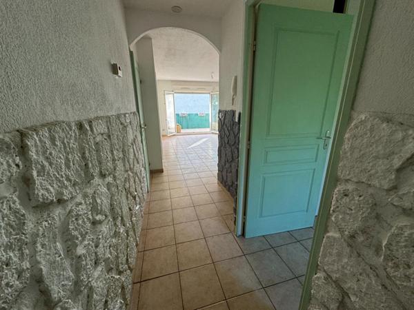 13013 Bien RARE à la vente appt T3 qui se vit comme une maison