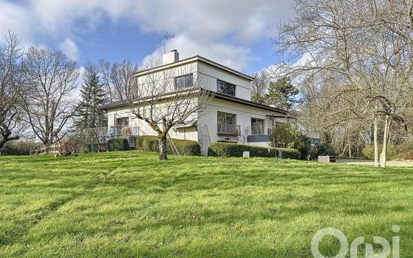 Maison à vendre    8 pièces • 450,70 m2 Apremont