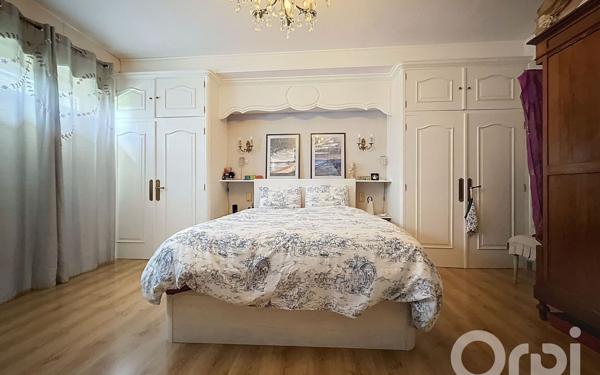 Maison à vendre    8 pièces • 450,70 m2 Apremont