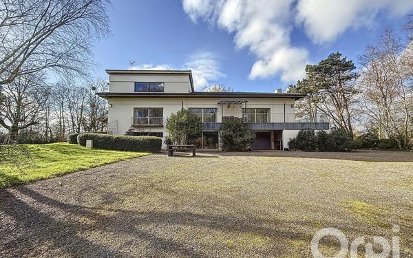 Maison à vendre    8 pièces • 450,70 m2 Apremont