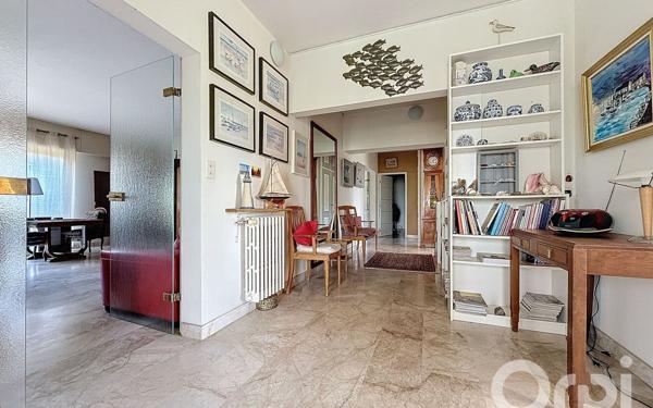 Maison à vendre    8 pièces • 450,70 m2 Apremont