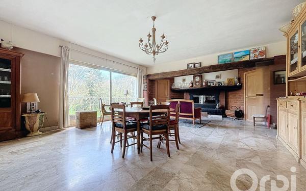 Maison à vendre    8 pièces • 450,70 m2 Apremont