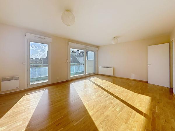 APPARTEMENT DUPLEX 3 CHAMBRES 99M2 SAINT BRIEUC PROCHE CENTRE AVEC BALCONS ET GARAGE