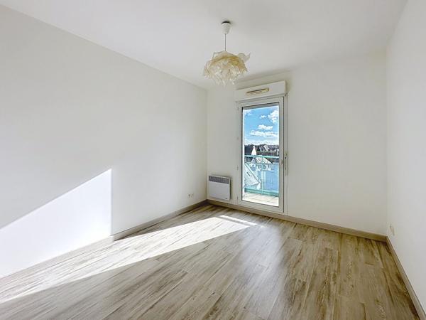 APPARTEMENT DUPLEX 3 CHAMBRES 99M2 SAINT BRIEUC PROCHE CENTRE AVEC BALCONS ET GARAGE