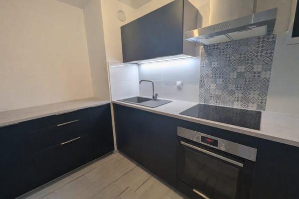 T2 rénové avec garage, parking, idealement situé