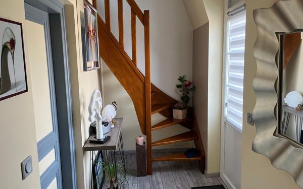 Immeuble à vendre    3 pièces • 101 m2 Eu