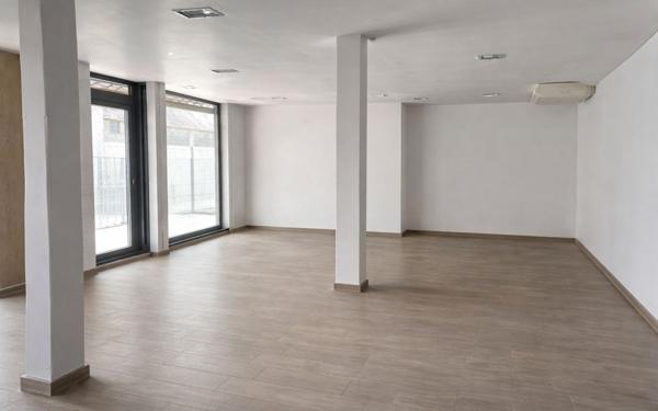 Immeuble à vendre    3 pièces • 101 m2 Eu
