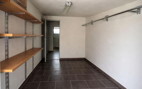 Immeuble à vendre    3 pièces • 101 m2 Eu