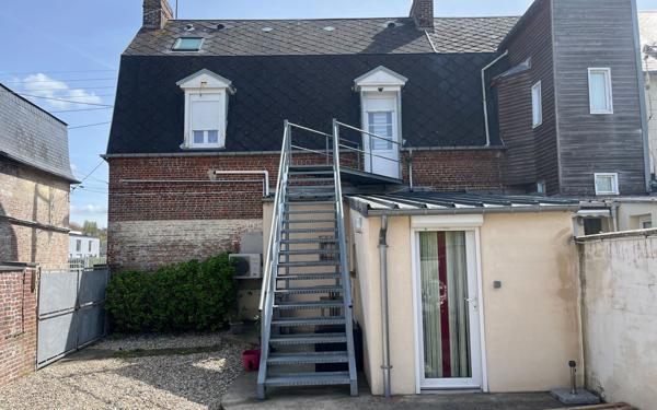 Immeuble à vendre    3 pièces • 101 m2 Eu