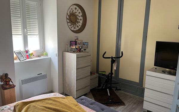 Immeuble à vendre    3 pièces • 101 m2 Eu