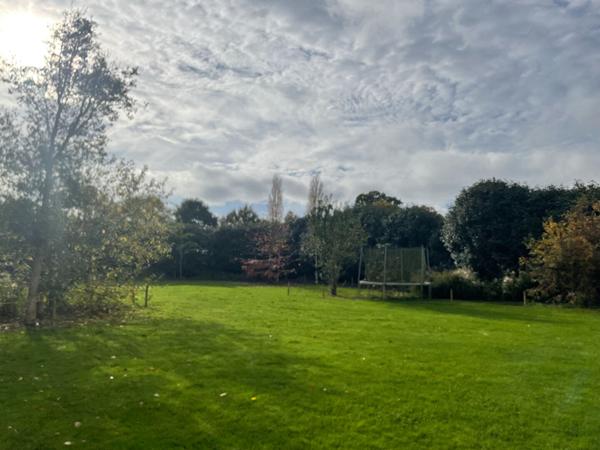 Maison Betton GRAND TERRAIN / PAS DE VIS A VIS / SEJOUR 70 M² / SUITE PARENTALE.