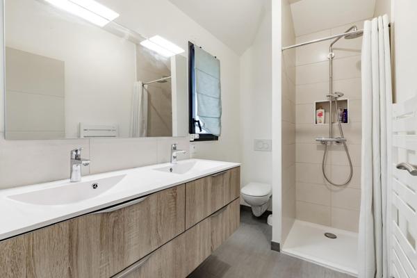 Maison Betton GRAND TERRAIN / PAS DE VIS A VIS / SEJOUR 70 M² / SUITE PARENTALE.