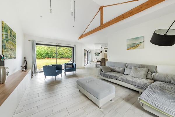 Maison Betton GRAND TERRAIN / PAS DE VIS A VIS / SEJOUR 70 M² / SUITE PARENTALE.