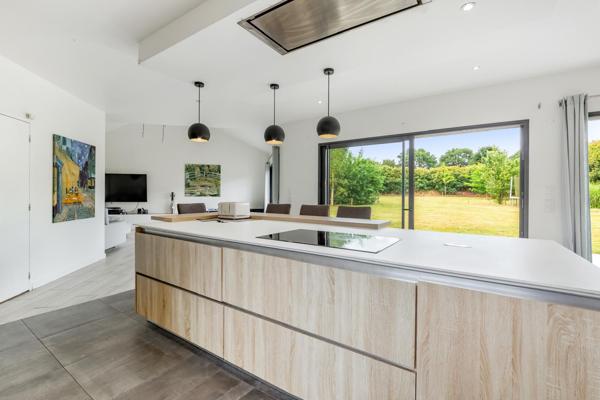 Maison Betton GRAND TERRAIN / PAS DE VIS A VIS / SEJOUR 70 M² / SUITE PARENTALE.