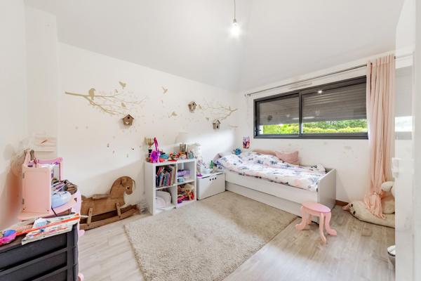 Maison Betton GRAND TERRAIN / PAS DE VIS A VIS / SEJOUR 70 M² / SUITE PARENTALE.