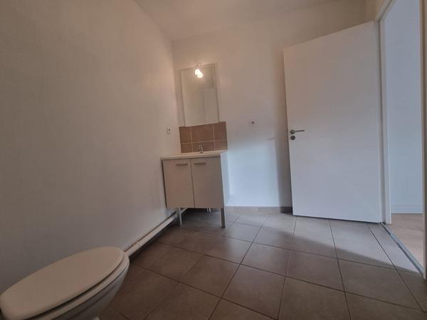 Nantes Zola, T2 avec avec loggia et parking.