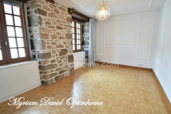 Maison de caractère 5 chambres – Jardin - T1- Coeur de Rostrenen