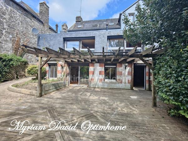 Maison de caractère 5 chambres – Jardin - T1- Coeur de Rostrenen