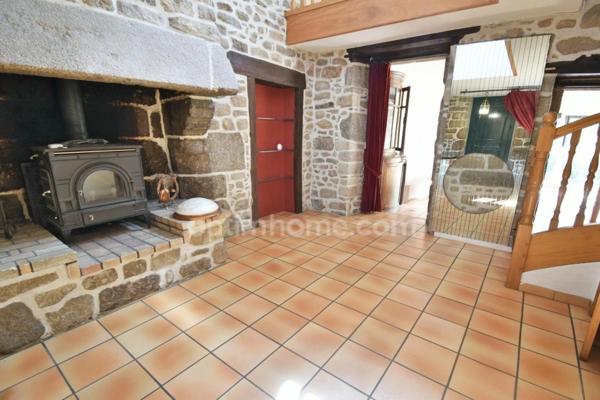 Maison de caractère 5 chambres – Jardin - T1- Coeur de Rostrenen