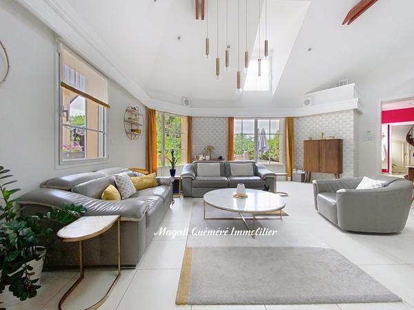 Montfort-sur-Meu (35160) Magnifique maison de maître à moins de 20 min de Rennes gare.